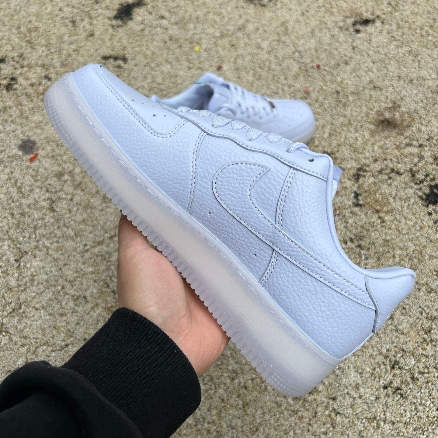 NIKE AIR FORCE LOW