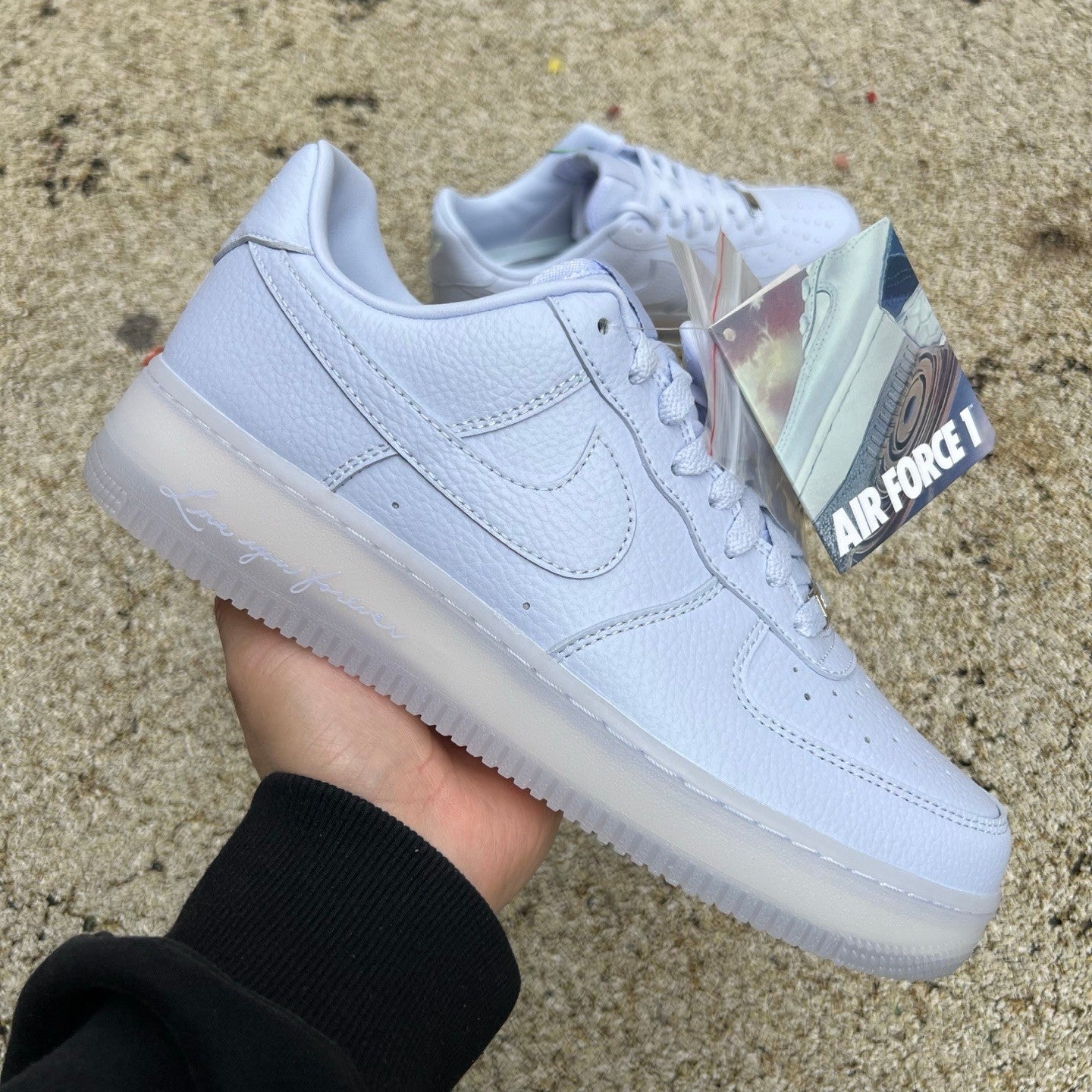 NIKE AIR FORCE LOW