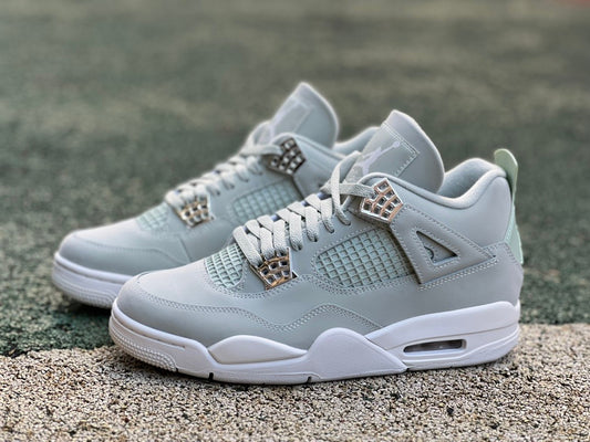 NIKE AIR JORDAN 4 RETRO