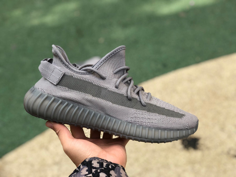 ADIDAS YEEZY